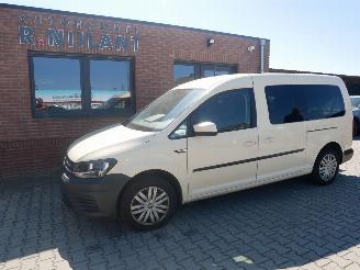 škoda osobní automobily Volkswagen Caddy maxi ROLSTOEL TRANSPORTKOPPLING RATELT BIJ WEGRIJDEN. 2019/4