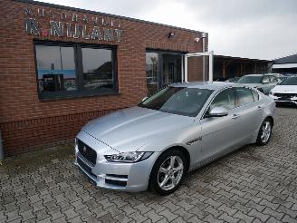 Schadeauto Jaguar XE PRESTIGE LEER LED 2018/8