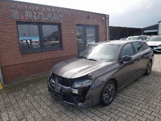 Damaged car Peugeot 308 ACTIVE PACK 2023/6
