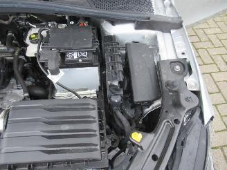 Skoda Fabia 1.0B Ambition 33.800km!!  Start&Stop Climatronic StoelVerwarming Keyless-Go  CruiseControl  Parktronic.... picture 11