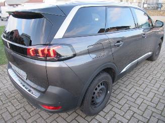 uszkodzony samochody osobowe Peugeot 5008 Puretech 130 Allure 7-Zits Climatronic HalfLeer Navi Camera ..... 2023/4