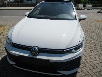 Damaged car Volkswagen Golf 1.5TSI R-LINE 16.351km Pano/SchuifDak Harman/Kardon 360Cam Keyless-Go Android/Carplay... 2025/1