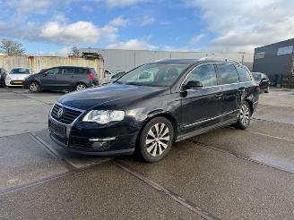 uszkodzony samochody osobowe Volkswagen Passat 1.4 TSI Variant 2010/5