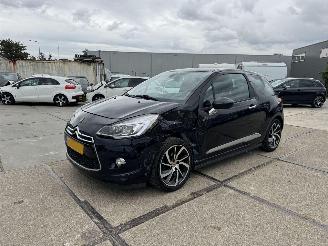 krockskadad bil auto DS Automobiles DS 3 1.2 PureTech 1955 2015/10