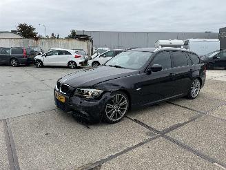 Avarii autoturisme BMW 3-serie 318i Touring Luxury Line 2012/1