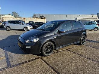 Vaurioauto  passenger cars Fiat Punto Evo 0.9 TwinAir Sport 2013/2