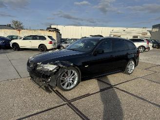 Voiture accidenté BMW 3-serie 318i TOURING M SPORT 2012/1