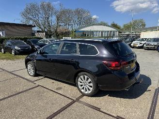 Opel Astra 1.4 T Sportstourer picture 4