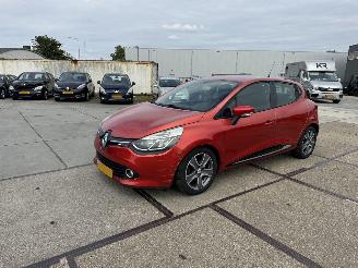 Unfallwagen Renault Clio 0.9 Tce Expression 2013/6