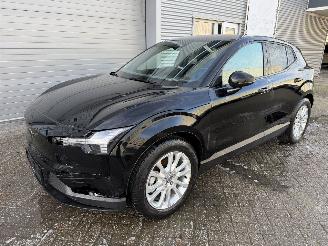 krockskadad bil auto Volvo EX30 EX30 Single Motor Extended Range 2025/4