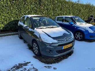 uszkodzony samochody osobowe Citroën C3 1.2 VTI Tendance 2013/12