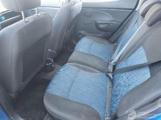 Kia Picanto 1.0 i + apk picture 7