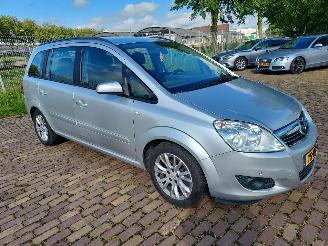 Vaurioauto  passenger cars Opel Zafira 7 persoons + apk 1.8 Temtation 2009/2