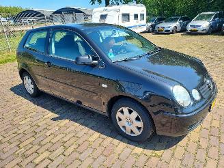 Coche accidentado Volkswagen Polo 1.4 AUTOMAAT + Apk 2002/4