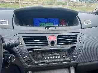 Citroën C4-picasso 1.8iAmbiance 7 persoons + Apk picture 10