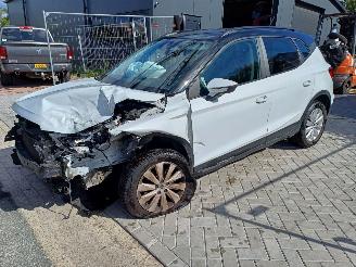 damaged passenger cars Seat Arona  2022/2
