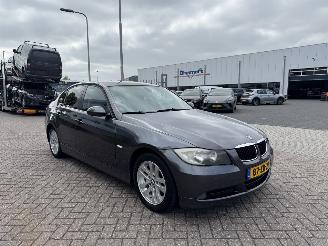 krockskadad bil auto BMW 3-serie 318 i AIRCO 2008/1