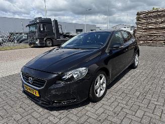 Avarii autoturisme Volvo V-40 2.0 D2 R-Design 2015/12