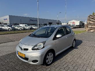 Vaurioauto  passenger cars Toyota Aygo 1.0 12V Airco 2011/8