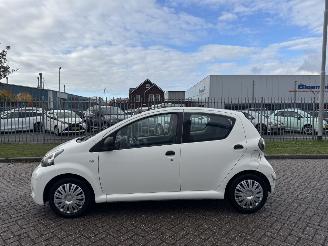 Toyota Aygo 1.0 VVT-i  50Kw AIRCO picture 2