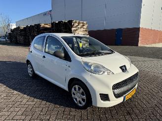 Peugeot 107 1.0 12V XR AIRCO picture 4