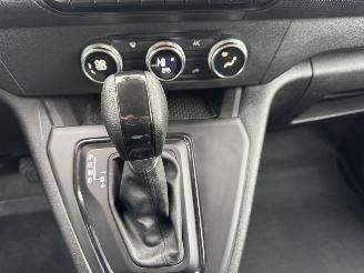 Renault Kangoo E-Tech  44 kWh  Aut. Clima picture 19