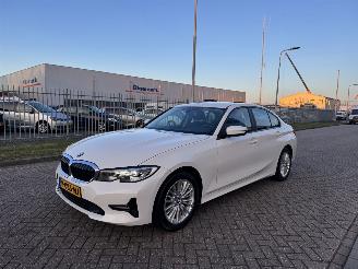 uszkodzony samochody osobowe BMW 3-serie 318 D 110Kw Clima - Navi 2020/3