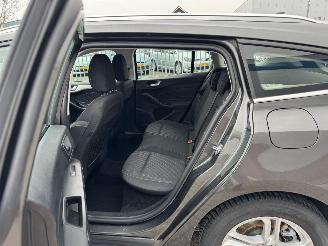 Ford Focus 1.0 EcoBoost 74Kw picture 12