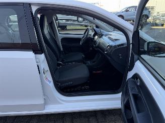 Volkswagen Up! 1.0 48kw Clima picture 20