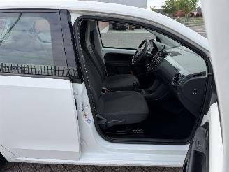 Volkswagen Up! 1.0 48kw Clima - Euro6 picture 17
