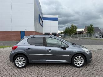 škoda osobní automobily Peugeot 207 1.6 VTi Sportium AIRCO 2010/10