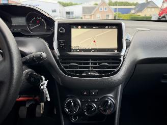 Peugeot 208 1.2 60kw Euro6 - Airco - Navi picture 18