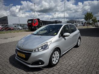škoda osobní automobily Peugeot 208 1.2 60kw Euro6 - Airco - Navi 2018/3