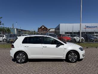 damaged passenger cars Volkswagen e-Golf 85 Kw  Clima - Navi 2014/9
