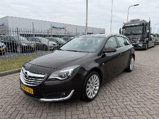 skadebil auto Opel Insignia 1.4 T  140Pk Clima - Navi 2014/10