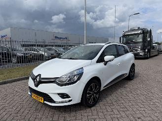 Unfallwagen Renault Clio 0.9 TCE 66Kw NAVI 2017/8