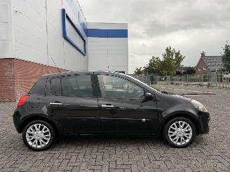 Voiture accidenté Renault Clio 1.2 TCE 74kw CLIMA 2008/3