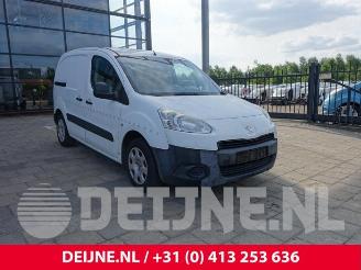 Coche siniestrado Peugeot Partner Partner (GC/GF/GG/GJ/GK), Van, 2008 / 2018 1.6 HDI 90 2014/6