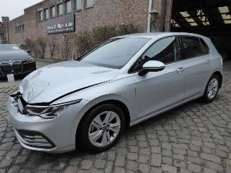 damaged passenger cars Volkswagen Golf Life 2022/9