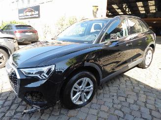 krockskadad bil auto Audi Q3 35 TDI 2021/9