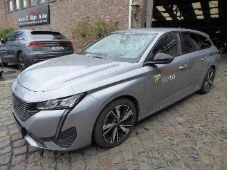 Vaurioauto  passenger cars Peugeot 308 SW Allure 2022/5