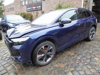 krockskadad bil auto Audi Q4 35 e-tron 2023/5