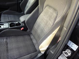 Volkswagen Golf GTD picture 9