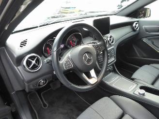 Mercedes GLA 200D picture 11