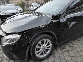 Mercedes GLA 200D picture 2