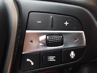 BMW 3-serie 320e Hyb picture 15