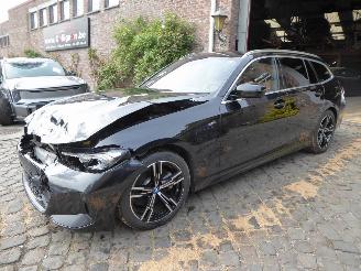 krockskadad bil auto BMW 3-serie Touring 320 e M Sport 2023/8