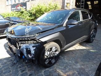 Voiture accidenté Hyundai Kona Hybrid 2WD 2023/10
