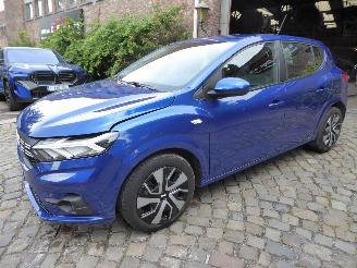 Vaurioauto  passenger cars Dacia Sandero Expression 2024/6