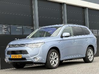 Tweedehands auto Mitsubishi Outlander 2.0 PHEV Instyle Leer Dak Camera 2013/11
